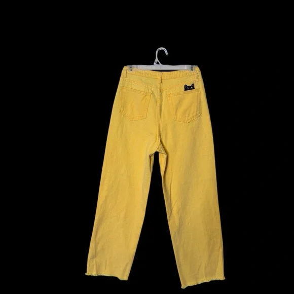 Upcycled Yellow Jeans with Gucci Cat Patch - Picture 2 of 8
